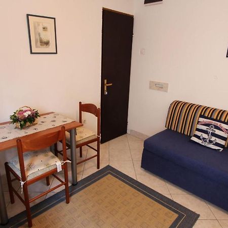 Apartments Trupec Малинска Экстерьер фото