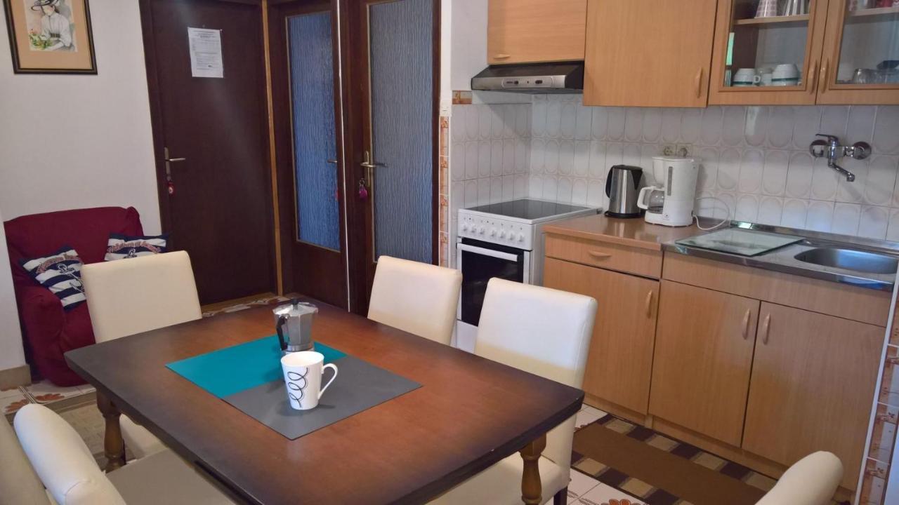 Apartments Trupec Малинска Экстерьер фото