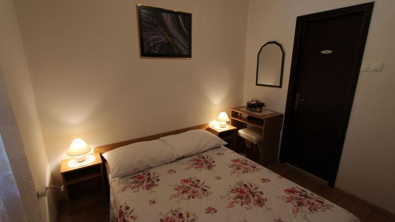 Apartments Trupec Малинска Экстерьер фото