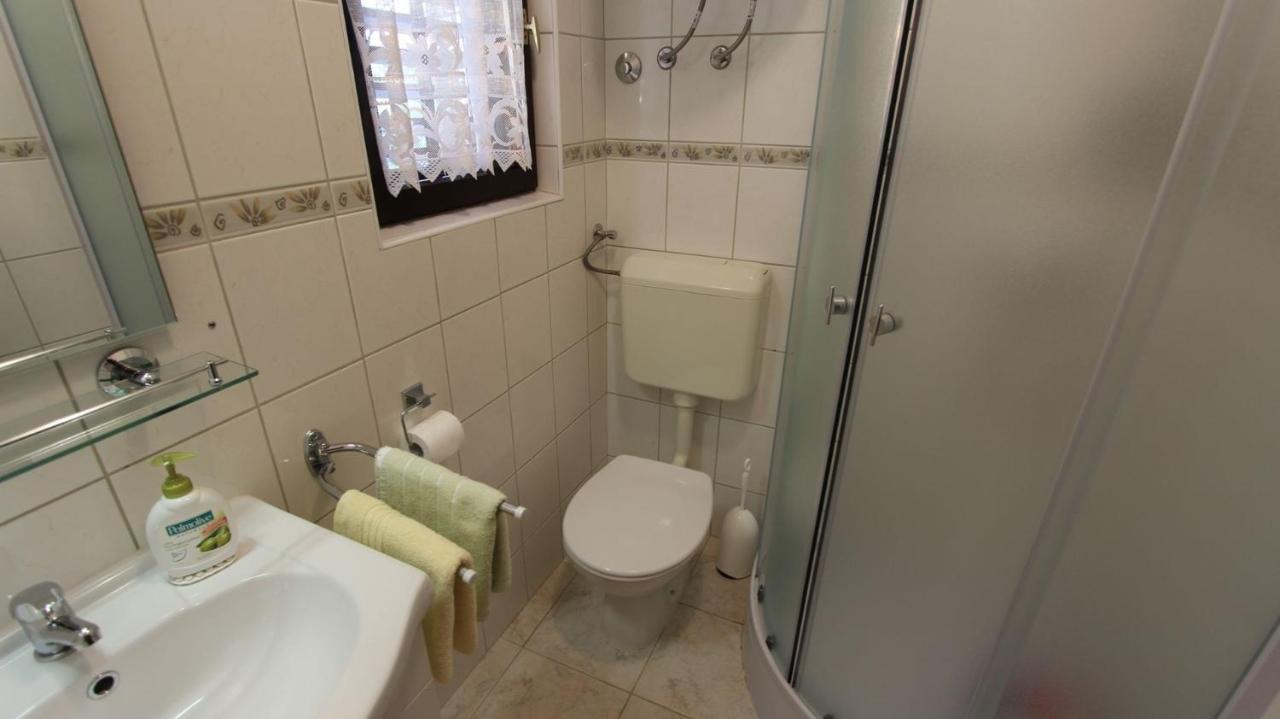 Apartments Trupec Малинска Экстерьер фото