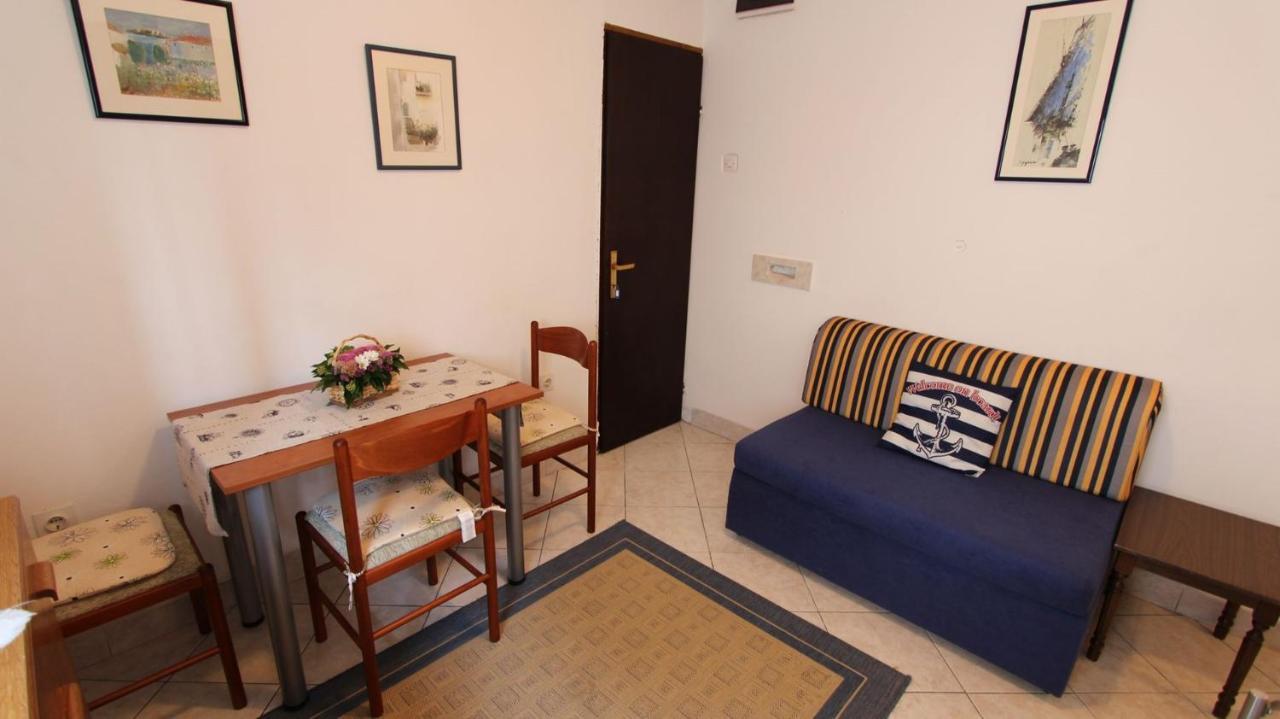 Apartments Trupec Малинска Экстерьер фото